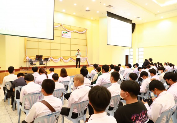 ภาพกิจกรรม  โปรแกรมวิชาวิทยาศาสตร์สิ่งแวดล้อม จัดโครงการอบรมเชิงปฏิบัติการความรู้ความเข้าใจเกี่ยวกับพลังงานไฟฟ้า