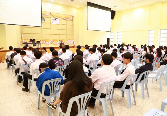 ภาพกิจกรรม  โปรแกรมวิชาวิทยาศาสตร์สิ่งแวดล้อม จัดโครงการอบรมเชิงปฏิบัติการความรู้ความเข้าใจเกี่ยวกับพลังงานไฟฟ้า