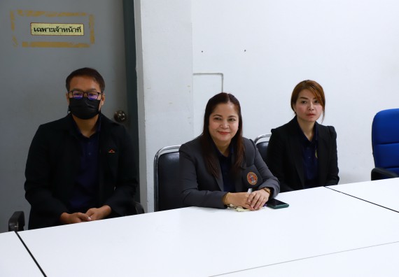 ภาพกิจกรรม  ศูนย์ส่งเสริมและตรวจสอบการผลิตตามมาตรฐานความปลอดภัยทางอาหาร คณะวิทยาศาสตร์และเทคโนโลยี  ต้อนรับการเข้าศึกษาดูงานจาก คณะทำงานของศูนย์วิทยาศาสตร์  มหาวิทยาลัยราชภัฏพิบูลสงคราม 