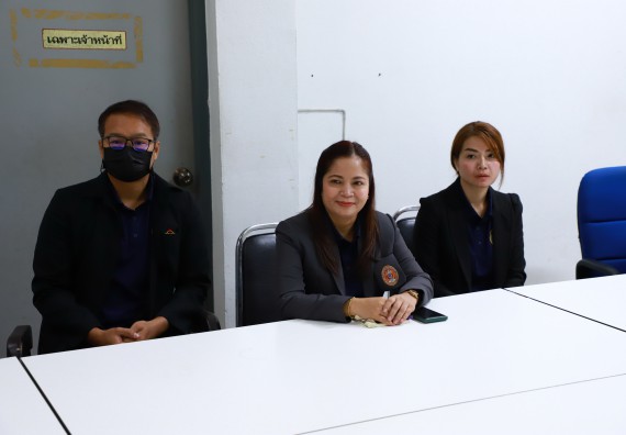 ภาพกิจกรรม  ศูนย์ส่งเสริมและตรวจสอบการผลิตตามมาตรฐานความปลอดภัยทางอาหาร คณะวิทยาศาสตร์และเทคโนโลยี  ต้อนรับการเข้าศึกษาดูงานจาก คณะทำงานของศูนย์วิทยาศาสตร์  มหาวิทยาลัยราชภัฏพิบูลสงคราม 