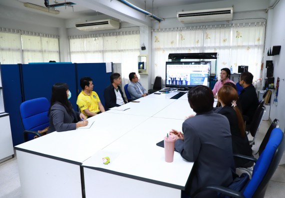 ภาพกิจกรรม  ศูนย์ส่งเสริมและตรวจสอบการผลิตตามมาตรฐานความปลอดภัยทางอาหาร คณะวิทยาศาสตร์และเทคโนโลยี  ต้อนรับการเข้าศึกษาดูงานจาก คณะทำงานของศูนย์วิทยาศาสตร์  มหาวิทยาลัยราชภัฏพิบูลสงคราม 