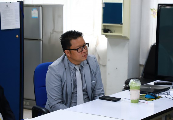 ภาพกิจกรรม  ศูนย์ส่งเสริมและตรวจสอบการผลิตตามมาตรฐานความปลอดภัยทางอาหาร คณะวิทยาศาสตร์และเทคโนโลยี  ต้อนรับการเข้าศึกษาดูงานจาก คณะทำงานของศูนย์วิทยาศาสตร์  มหาวิทยาลัยราชภัฏพิบูลสงคราม 