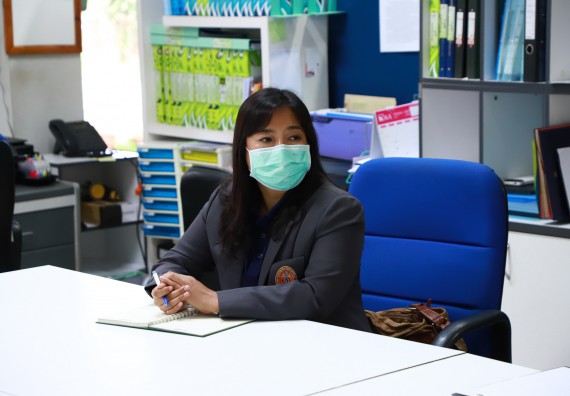 ภาพกิจกรรม  ศูนย์ส่งเสริมและตรวจสอบการผลิตตามมาตรฐานความปลอดภัยทางอาหาร คณะวิทยาศาสตร์และเทคโนโลยี  ต้อนรับการเข้าศึกษาดูงานจาก คณะทำงานของศูนย์วิทยาศาสตร์  มหาวิทยาลัยราชภัฏพิบูลสงคราม 