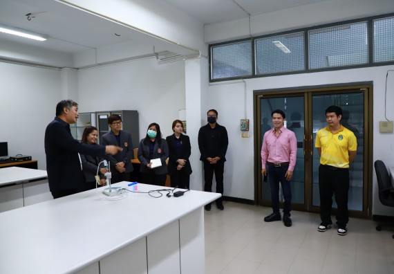 ภาพกิจกรรม  ศูนย์ส่งเสริมและตรวจสอบการผลิตตามมาตรฐานความปลอดภัยทางอาหาร คณะวิทยาศาสตร์และเทคโนโลยี  ต้อนรับการเข้าศึกษาดูงานจาก คณะทำงานของศูนย์วิทยาศาสตร์  มหาวิทยาลัยราชภัฏพิบูลสงคราม 
