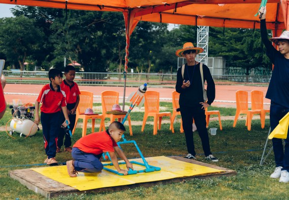 ภาพกิจกรรม  คณะวิทยาศาสตร์และเทคโนโลยี จัดการแข่งขันจรวดขวดน้ำ ระดับประถมศึกษา มัธยมศึกษาตอนต้น มัธยมศึกษาตอนปลาย งานสัปดาห์วิทยาศาสตร์แห่งชาติ ส่วนภูมิภาค ประจำปี 2566