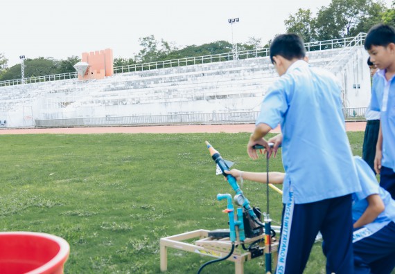 ภาพกิจกรรม  คณะวิทยาศาสตร์และเทคโนโลยี จัดการแข่งขันจรวดขวดน้ำ ระดับประถมศึกษา มัธยมศึกษาตอนต้น มัธยมศึกษาตอนปลาย งานสัปดาห์วิทยาศาสตร์แห่งชาติ ส่วนภูมิภาค ประจำปี 2566