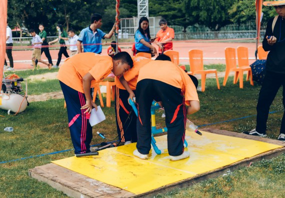 ภาพกิจกรรม  คณะวิทยาศาสตร์และเทคโนโลยี จัดการแข่งขันจรวดขวดน้ำ ระดับประถมศึกษา มัธยมศึกษาตอนต้น มัธยมศึกษาตอนปลาย งานสัปดาห์วิทยาศาสตร์แห่งชาติ ส่วนภูมิภาค ประจำปี 2566