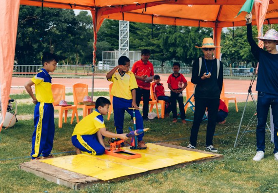 ภาพกิจกรรม  คณะวิทยาศาสตร์และเทคโนโลยี จัดการแข่งขันจรวดขวดน้ำ ระดับประถมศึกษา มัธยมศึกษาตอนต้น มัธยมศึกษาตอนปลาย งานสัปดาห์วิทยาศาสตร์แห่งชาติ ส่วนภูมิภาค ประจำปี 2566