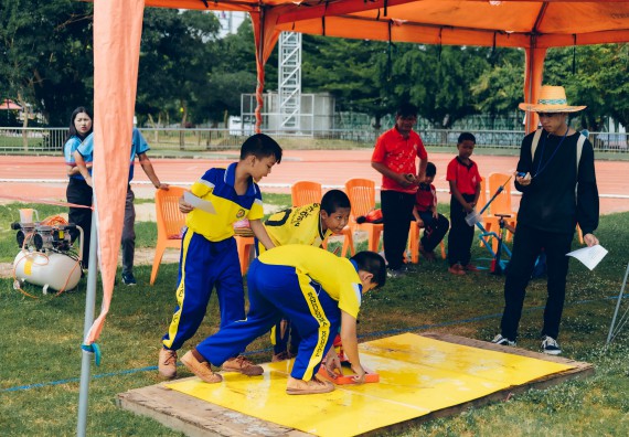 ภาพกิจกรรม  คณะวิทยาศาสตร์และเทคโนโลยี จัดการแข่งขันจรวดขวดน้ำ ระดับประถมศึกษา มัธยมศึกษาตอนต้น มัธยมศึกษาตอนปลาย งานสัปดาห์วิทยาศาสตร์แห่งชาติ ส่วนภูมิภาค ประจำปี 2566