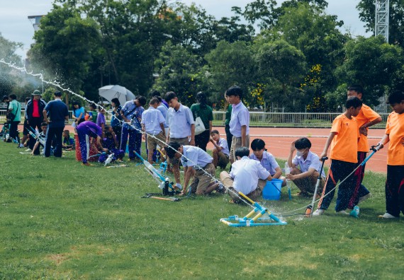 ภาพกิจกรรม  คณะวิทยาศาสตร์และเทคโนโลยี จัดการแข่งขันจรวดขวดน้ำ ระดับประถมศึกษา มัธยมศึกษาตอนต้น มัธยมศึกษาตอนปลาย งานสัปดาห์วิทยาศาสตร์แห่งชาติ ส่วนภูมิภาค ประจำปี 2566