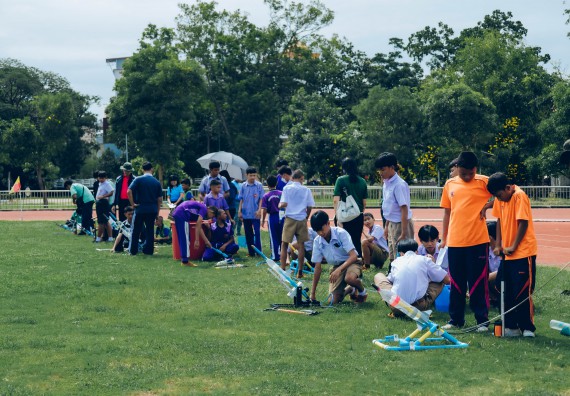 ภาพกิจกรรม  คณะวิทยาศาสตร์และเทคโนโลยี จัดการแข่งขันจรวดขวดน้ำ ระดับประถมศึกษา มัธยมศึกษาตอนต้น มัธยมศึกษาตอนปลาย งานสัปดาห์วิทยาศาสตร์แห่งชาติ ส่วนภูมิภาค ประจำปี 2566