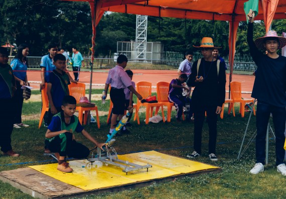 ภาพกิจกรรม  คณะวิทยาศาสตร์และเทคโนโลยี จัดการแข่งขันจรวดขวดน้ำ ระดับประถมศึกษา มัธยมศึกษาตอนต้น มัธยมศึกษาตอนปลาย งานสัปดาห์วิทยาศาสตร์แห่งชาติ ส่วนภูมิภาค ประจำปี 2566