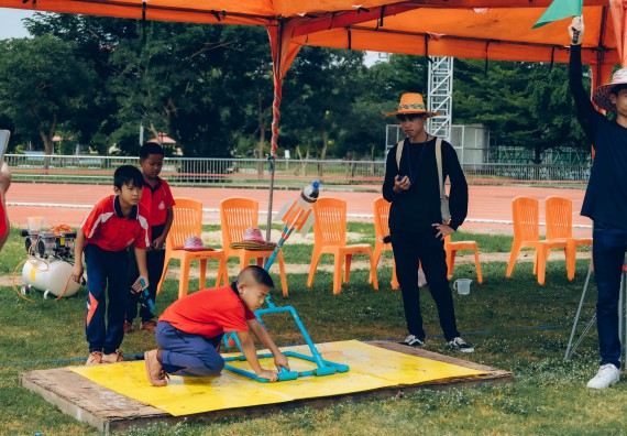 ภาพกิจกรรม  คณะวิทยาศาสตร์และเทคโนโลยี จัดการแข่งขันจรวดขวดน้ำ ระดับประถมศึกษา มัธยมศึกษาตอนต้น มัธยมศึกษาตอนปลาย งานสัปดาห์วิทยาศาสตร์แห่งชาติ ส่วนภูมิภาค ประจำปี 2566