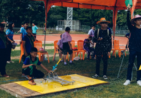 ภาพกิจกรรม  คณะวิทยาศาสตร์และเทคโนโลยี จัดการแข่งขันจรวดขวดน้ำ ระดับประถมศึกษา มัธยมศึกษาตอนต้น มัธยมศึกษาตอนปลาย งานสัปดาห์วิทยาศาสตร์แห่งชาติ ส่วนภูมิภาค ประจำปี 2566