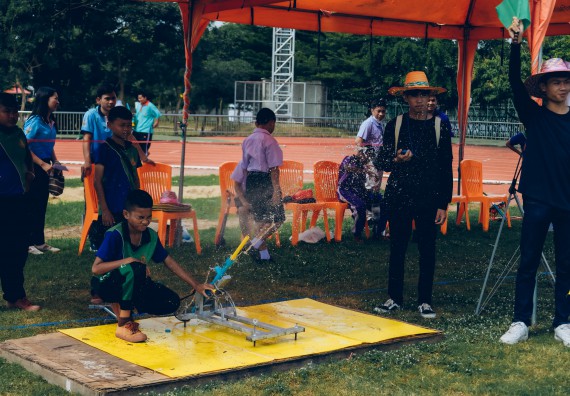 ภาพกิจกรรม  คณะวิทยาศาสตร์และเทคโนโลยี จัดการแข่งขันจรวดขวดน้ำ ระดับประถมศึกษา มัธยมศึกษาตอนต้น มัธยมศึกษาตอนปลาย งานสัปดาห์วิทยาศาสตร์แห่งชาติ ส่วนภูมิภาค ประจำปี 2566