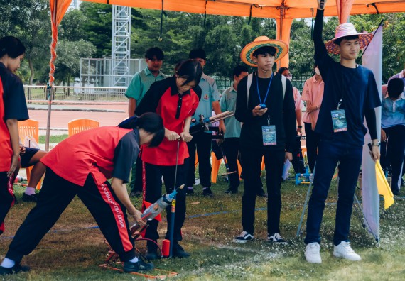 ภาพกิจกรรม  คณะวิทยาศาสตร์และเทคโนโลยี จัดการแข่งขันจรวดขวดน้ำ ระดับประถมศึกษา มัธยมศึกษาตอนต้น มัธยมศึกษาตอนปลาย งานสัปดาห์วิทยาศาสตร์แห่งชาติ ส่วนภูมิภาค ประจำปี 2566