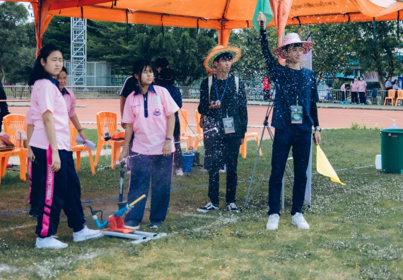 ภาพกิจกรรม  คณะวิทยาศาสตร์และเทคโนโลยี จัดการแข่งขันจรวดขวดน้ำ ระดับประถมศึกษา มัธยมศึกษาตอนต้น มัธยมศึกษาตอนปลาย งานสัปดาห์วิทยาศาสตร์แห่งชาติ ส่วนภูมิภาค ประจำปี 2566