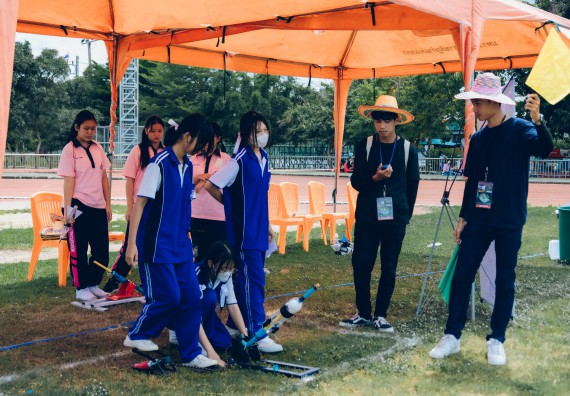 ภาพกิจกรรม  คณะวิทยาศาสตร์และเทคโนโลยี จัดการแข่งขันจรวดขวดน้ำ ระดับประถมศึกษา มัธยมศึกษาตอนต้น มัธยมศึกษาตอนปลาย งานสัปดาห์วิทยาศาสตร์แห่งชาติ ส่วนภูมิภาค ประจำปี 2566