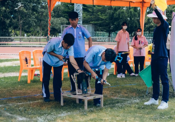 ภาพกิจกรรม  คณะวิทยาศาสตร์และเทคโนโลยี จัดการแข่งขันจรวดขวดน้ำ ระดับประถมศึกษา มัธยมศึกษาตอนต้น มัธยมศึกษาตอนปลาย งานสัปดาห์วิทยาศาสตร์แห่งชาติ ส่วนภูมิภาค ประจำปี 2566