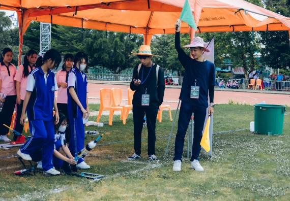 ภาพกิจกรรม  คณะวิทยาศาสตร์และเทคโนโลยี จัดการแข่งขันจรวดขวดน้ำ ระดับประถมศึกษา มัธยมศึกษาตอนต้น มัธยมศึกษาตอนปลาย งานสัปดาห์วิทยาศาสตร์แห่งชาติ ส่วนภูมิภาค ประจำปี 2566