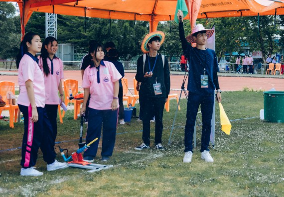 ภาพกิจกรรม  คณะวิทยาศาสตร์และเทคโนโลยี จัดการแข่งขันจรวดขวดน้ำ ระดับประถมศึกษา มัธยมศึกษาตอนต้น มัธยมศึกษาตอนปลาย งานสัปดาห์วิทยาศาสตร์แห่งชาติ ส่วนภูมิภาค ประจำปี 2566