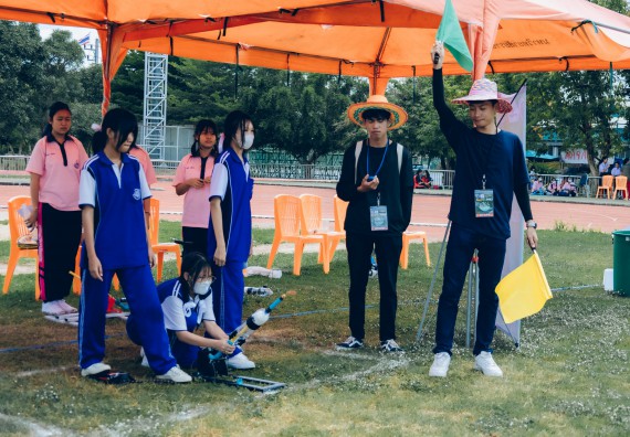 ภาพกิจกรรม  คณะวิทยาศาสตร์และเทคโนโลยี จัดการแข่งขันจรวดขวดน้ำ ระดับประถมศึกษา มัธยมศึกษาตอนต้น มัธยมศึกษาตอนปลาย งานสัปดาห์วิทยาศาสตร์แห่งชาติ ส่วนภูมิภาค ประจำปี 2566