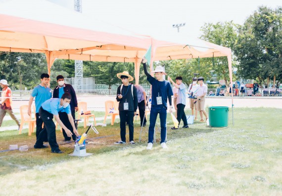 ภาพกิจกรรม  คณะวิทยาศาสตร์และเทคโนโลยี จัดการแข่งขันจรวดขวดน้ำ ระดับประถมศึกษา มัธยมศึกษาตอนต้น มัธยมศึกษาตอนปลาย งานสัปดาห์วิทยาศาสตร์แห่งชาติ ส่วนภูมิภาค ประจำปี 2566