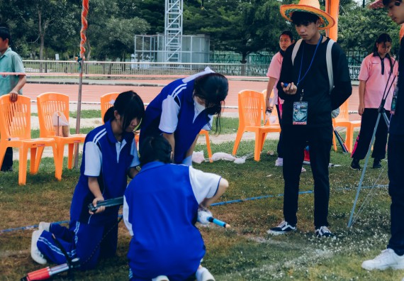 ภาพกิจกรรม  คณะวิทยาศาสตร์และเทคโนโลยี จัดการแข่งขันจรวดขวดน้ำ ระดับประถมศึกษา มัธยมศึกษาตอนต้น มัธยมศึกษาตอนปลาย งานสัปดาห์วิทยาศาสตร์แห่งชาติ ส่วนภูมิภาค ประจำปี 2566