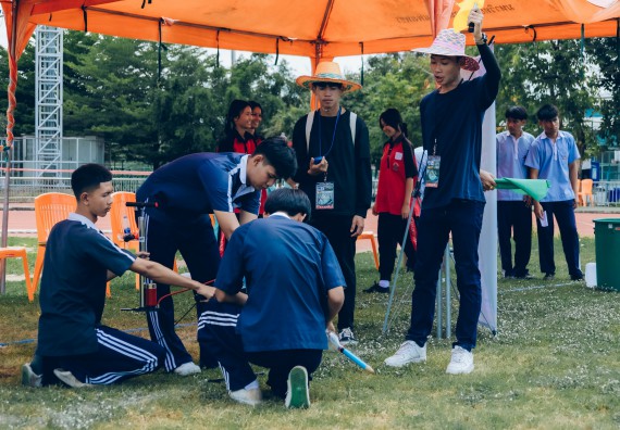 ภาพกิจกรรม  คณะวิทยาศาสตร์และเทคโนโลยี จัดการแข่งขันจรวดขวดน้ำ ระดับประถมศึกษา มัธยมศึกษาตอนต้น มัธยมศึกษาตอนปลาย งานสัปดาห์วิทยาศาสตร์แห่งชาติ ส่วนภูมิภาค ประจำปี 2566