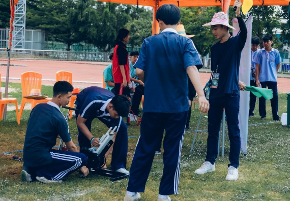 ภาพกิจกรรม  คณะวิทยาศาสตร์และเทคโนโลยี จัดการแข่งขันจรวดขวดน้ำ ระดับประถมศึกษา มัธยมศึกษาตอนต้น มัธยมศึกษาตอนปลาย งานสัปดาห์วิทยาศาสตร์แห่งชาติ ส่วนภูมิภาค ประจำปี 2566