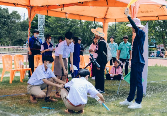 ภาพกิจกรรม  คณะวิทยาศาสตร์และเทคโนโลยี จัดการแข่งขันจรวดขวดน้ำ ระดับประถมศึกษา มัธยมศึกษาตอนต้น มัธยมศึกษาตอนปลาย งานสัปดาห์วิทยาศาสตร์แห่งชาติ ส่วนภูมิภาค ประจำปี 2566