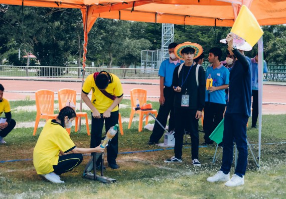 ภาพกิจกรรม  คณะวิทยาศาสตร์และเทคโนโลยี จัดการแข่งขันจรวดขวดน้ำ ระดับประถมศึกษา มัธยมศึกษาตอนต้น มัธยมศึกษาตอนปลาย งานสัปดาห์วิทยาศาสตร์แห่งชาติ ส่วนภูมิภาค ประจำปี 2566