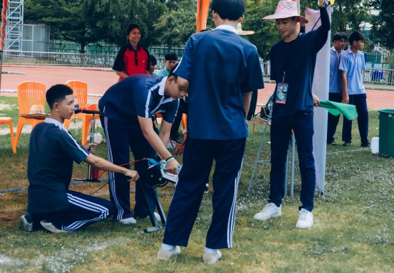 ภาพกิจกรรม  คณะวิทยาศาสตร์และเทคโนโลยี จัดการแข่งขันจรวดขวดน้ำ ระดับประถมศึกษา มัธยมศึกษาตอนต้น มัธยมศึกษาตอนปลาย งานสัปดาห์วิทยาศาสตร์แห่งชาติ ส่วนภูมิภาค ประจำปี 2566
