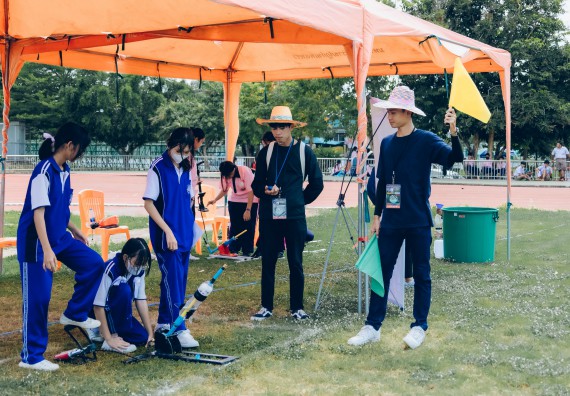 ภาพกิจกรรม  คณะวิทยาศาสตร์และเทคโนโลยี จัดการแข่งขันจรวดขวดน้ำ ระดับประถมศึกษา มัธยมศึกษาตอนต้น มัธยมศึกษาตอนปลาย งานสัปดาห์วิทยาศาสตร์แห่งชาติ ส่วนภูมิภาค ประจำปี 2566