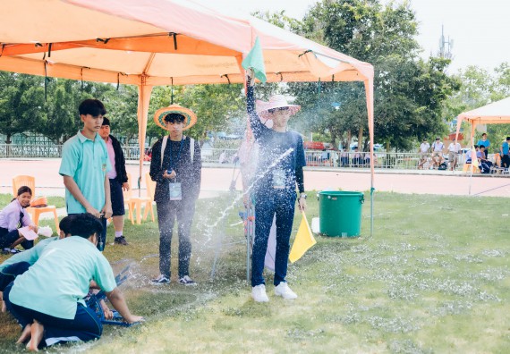 ภาพกิจกรรม  คณะวิทยาศาสตร์และเทคโนโลยี จัดการแข่งขันจรวดขวดน้ำ ระดับประถมศึกษา มัธยมศึกษาตอนต้น มัธยมศึกษาตอนปลาย งานสัปดาห์วิทยาศาสตร์แห่งชาติ ส่วนภูมิภาค ประจำปี 2566