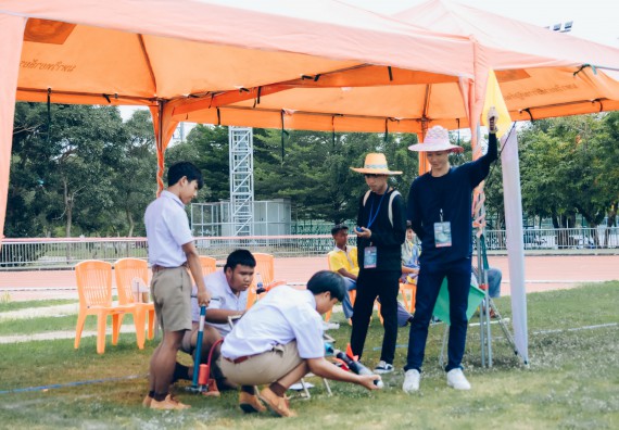 ภาพกิจกรรม  คณะวิทยาศาสตร์และเทคโนโลยี จัดการแข่งขันจรวดขวดน้ำ ระดับประถมศึกษา มัธยมศึกษาตอนต้น มัธยมศึกษาตอนปลาย งานสัปดาห์วิทยาศาสตร์แห่งชาติ ส่วนภูมิภาค ประจำปี 2566