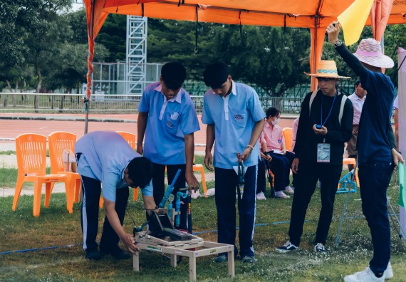 ภาพกิจกรรม  คณะวิทยาศาสตร์และเทคโนโลยี จัดการแข่งขันจรวดขวดน้ำ ระดับประถมศึกษา มัธยมศึกษาตอนต้น มัธยมศึกษาตอนปลาย งานสัปดาห์วิทยาศาสตร์แห่งชาติ ส่วนภูมิภาค ประจำปี 2566