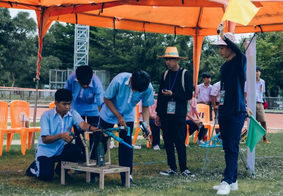 ภาพกิจกรรม  คณะวิทยาศาสตร์และเทคโนโลยี จัดการแข่งขันจรวดขวดน้ำ ระดับประถมศึกษา มัธยมศึกษาตอนต้น มัธยมศึกษาตอนปลาย งานสัปดาห์วิทยาศาสตร์แห่งชาติ ส่วนภูมิภาค ประจำปี 2566