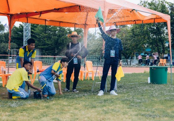 ภาพกิจกรรม  คณะวิทยาศาสตร์และเทคโนโลยี จัดการแข่งขันจรวดขวดน้ำ ระดับประถมศึกษา มัธยมศึกษาตอนต้น มัธยมศึกษาตอนปลาย งานสัปดาห์วิทยาศาสตร์แห่งชาติ ส่วนภูมิภาค ประจำปี 2566