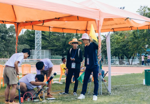 ภาพกิจกรรม  คณะวิทยาศาสตร์และเทคโนโลยี จัดการแข่งขันจรวดขวดน้ำ ระดับประถมศึกษา มัธยมศึกษาตอนต้น มัธยมศึกษาตอนปลาย งานสัปดาห์วิทยาศาสตร์แห่งชาติ ส่วนภูมิภาค ประจำปี 2566