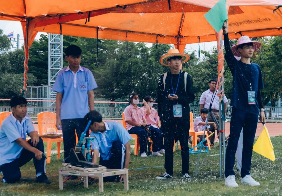 ภาพกิจกรรม  คณะวิทยาศาสตร์และเทคโนโลยี จัดการแข่งขันจรวดขวดน้ำ ระดับประถมศึกษา มัธยมศึกษาตอนต้น มัธยมศึกษาตอนปลาย งานสัปดาห์วิทยาศาสตร์แห่งชาติ ส่วนภูมิภาค ประจำปี 2566