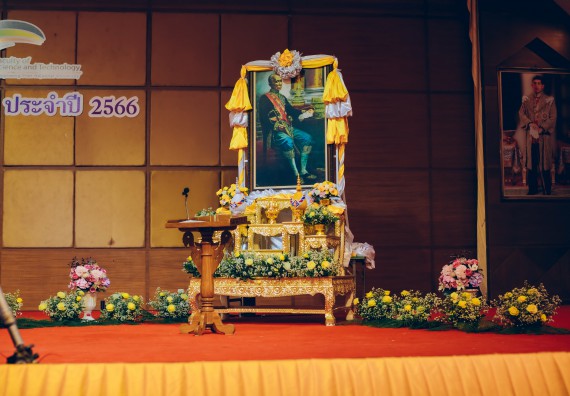 ภาพกิจกรรม  คณะวิทยาศาสตร์และเทคโนโลยี จัดพิธีถวายราชสดุดี พิธีถวายพานพุ่มสักการะและพิธีเปิด งานสัปดาห์วิทยาศาสตร์แห่งชาติ ส่วนภูมิภาค ประจำปี 2566