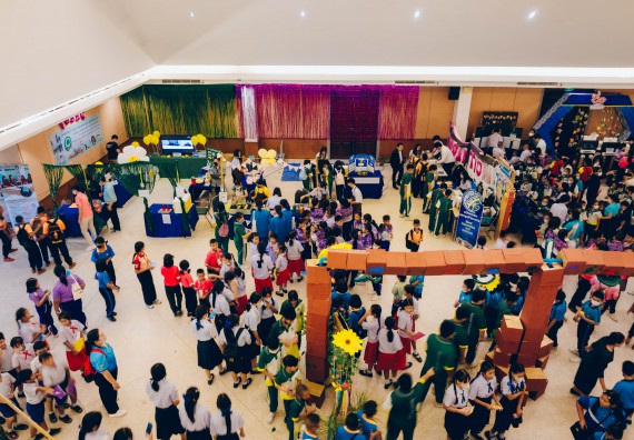 ภาพกิจกรรม  คณะวิทยาศาสตร์และเทคโนโลยี จัดพิธีถวายราชสดุดี พิธีถวายพานพุ่มสักการะและพิธีเปิด งานสัปดาห์วิทยาศาสตร์แห่งชาติ ส่วนภูมิภาค ประจำปี 2566