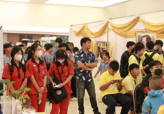 ภาพกิจกรรม  คณะวิทยาศาสตร์และเทคโนโลยี การแข่งขัน E-sport ROV Championship ระดับมัธยมศึกษาตอนต้น มัธยมศึกษาตอนปลาย งานสัปดาห์วิทยาศาสตร์แห่งชาติ ส่วนภูมิภาค ประจำปี 2566