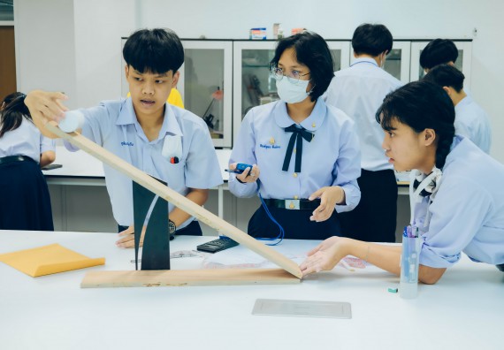 ภาพกิจกรรม  คณะวิทยาศาสตร์และเทคโนโลยี จัดการแข่งขันทักษะทางวิทยาศาสตร์และเทคโนโลยี ระดับมัธยมศึกษาตอนต้น มัธยมศึกษาตอนปลาย งานสัปดาห์วิทยาศาสตร์แห่งชาติ ส่วนภูมิภาค ประจำปี 2566