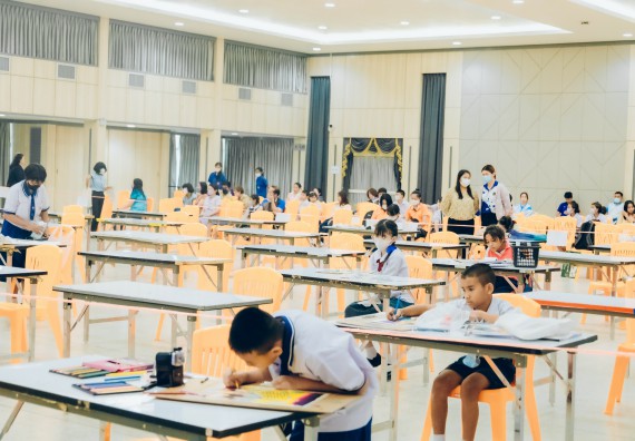 ภาพกิจกรรม  คณะวิทยาศาสตร์และเทคโนโลยี การประกวดภาพวาดจินตนาการทางวิทยาศาสตร์ ระดับประถมศึกษาตอนต้น ประถมศึกษาตอนปลาย มัธยมศึกษาตอนต้น มัธยมศึกษาตอนปลาย งานสัปดาห์วิทยาศาสตร์แห่งชาติ ส่วนภูมิภาค ประจำปี 2566