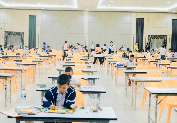 ภาพกิจกรรม  คณะวิทยาศาสตร์และเทคโนโลยี การประกวดภาพวาดจินตนาการทางวิทยาศาสตร์ ระดับประถมศึกษาตอนต้น ประถมศึกษาตอนปลาย มัธยมศึกษาตอนต้น มัธยมศึกษาตอนปลาย งานสัปดาห์วิทยาศาสตร์แห่งชาติ ส่วนภูมิภาค ประจำปี 2566