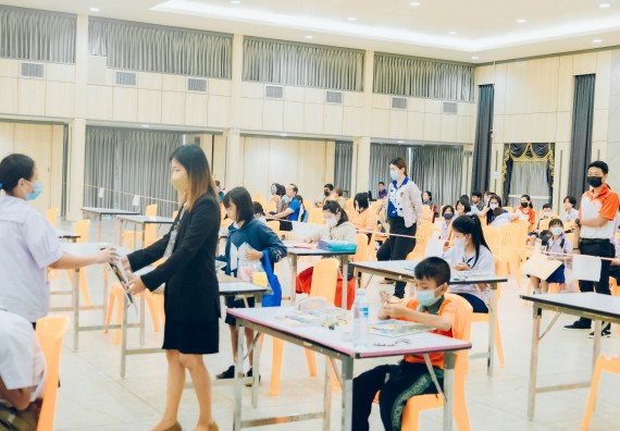 ภาพกิจกรรม  คณะวิทยาศาสตร์และเทคโนโลยี การประกวดภาพวาดจินตนาการทางวิทยาศาสตร์ ระดับประถมศึกษาตอนต้น ประถมศึกษาตอนปลาย มัธยมศึกษาตอนต้น มัธยมศึกษาตอนปลาย งานสัปดาห์วิทยาศาสตร์แห่งชาติ ส่วนภูมิภาค ประจำปี 2566