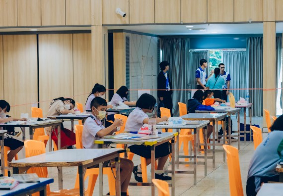 ภาพกิจกรรม  คณะวิทยาศาสตร์และเทคโนโลยี การประกวดภาพวาดจินตนาการทางวิทยาศาสตร์ ระดับประถมศึกษาตอนต้น ประถมศึกษาตอนปลาย มัธยมศึกษาตอนต้น มัธยมศึกษาตอนปลาย งานสัปดาห์วิทยาศาสตร์แห่งชาติ ส่วนภูมิภาค ประจำปี 2566