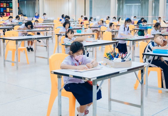 ภาพกิจกรรม  คณะวิทยาศาสตร์และเทคโนโลยี การประกวดภาพวาดจินตนาการทางวิทยาศาสตร์ ระดับประถมศึกษาตอนต้น ประถมศึกษาตอนปลาย มัธยมศึกษาตอนต้น มัธยมศึกษาตอนปลาย งานสัปดาห์วิทยาศาสตร์แห่งชาติ ส่วนภูมิภาค ประจำปี 2566